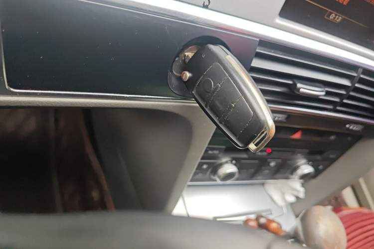 Used Audi A6L 2011 2.0 TFSI Automatic Standard Edition Vehicle Key