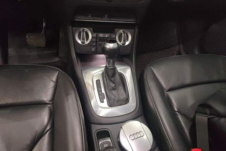 Used Audi Q3 2015 30 TFSI Comfort Model
