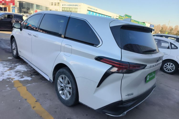 Used Toyota Granvia 2023 2.5L Hybrid Comfort Edition
