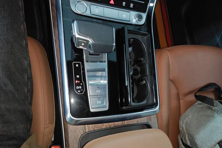 Used Audi Q7 2020 55 TFSI quattro S line sports model