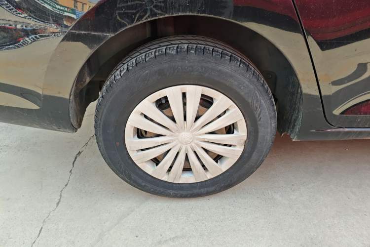 Used Volkswagen Santana 2016 1.4L Manual Fashion Edition Exterior 5