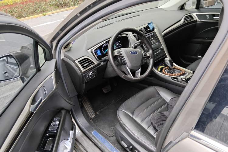 Used Ford Mondeo 2013 2.0L GTDi 200 Luxury Model