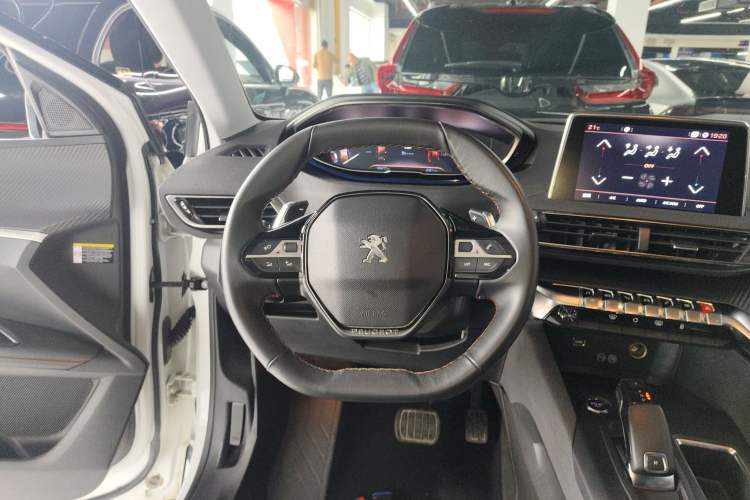 Used Peugeot 4008 2018 350THP Elite Edition Steering Wheel