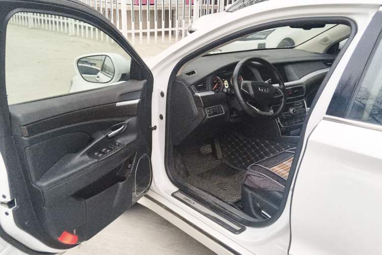 Used Geely Auto Emgrand GT 2017 2.4L Luxury Model