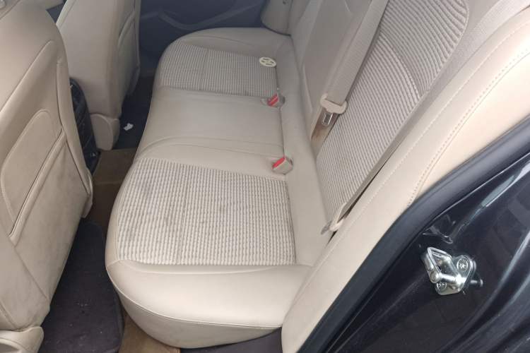 Used Buick Regal 2014 2.0L Leading Fashion Edition