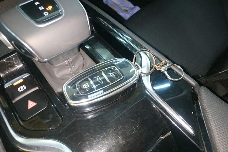 Used Hongqi E-QM5 2024 610 km PLUS
