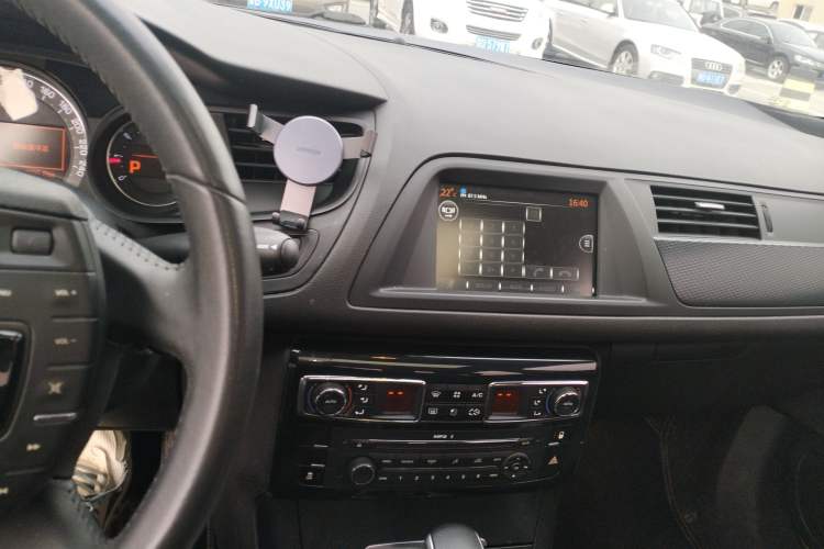 Used Citroen C5 2014 1.6T Automatic Prestige Model Audio And AC Panel