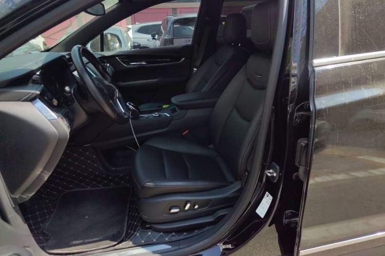 Used Cadillac XT5 2021 28T Luxury Model