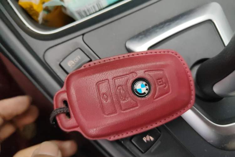 Used BMW 3 Series 2015 316Li Fashion Model
