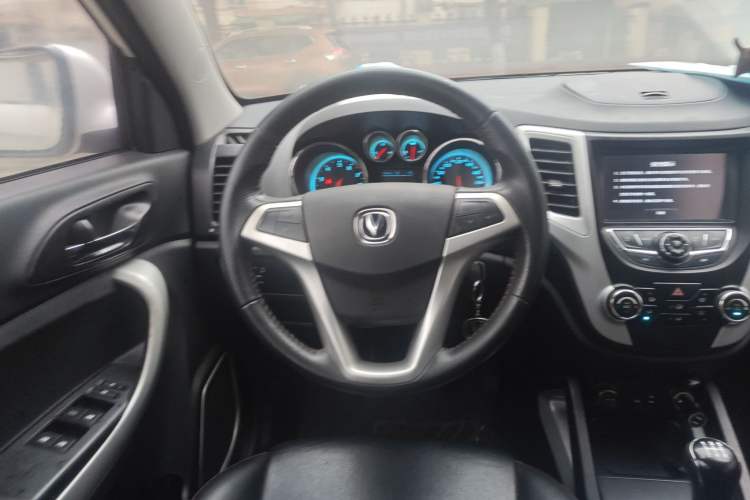 Used CHANGAN CS35 2015 1.6L Manual Luxury Model China IV Standard Steering Wheel