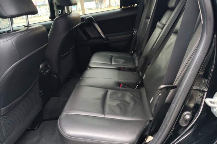 Used Toyota Prado 2014 2.7L Automatic Luxury Edition
