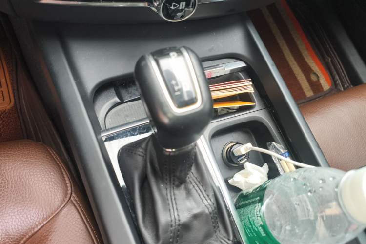 Used Volvo XC60 2019 T5 4x4 Smart Edition China V Standard Gear Lever