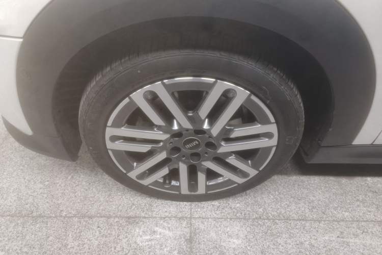 Used MINI MINI 2025 1.5T COOPER Classic Edition