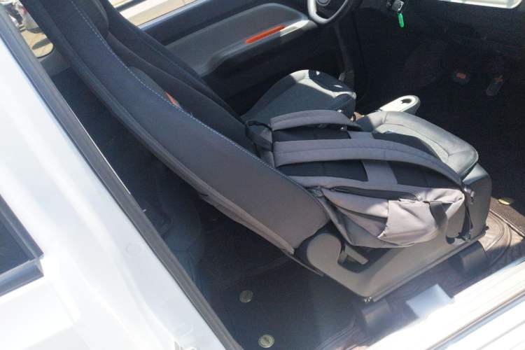 Used Wuling Hongguang MINIEV 2022 Macaron Fashion Edition Lithium-Nickel-Cobalt-Alpha-oxide Right Front Seat