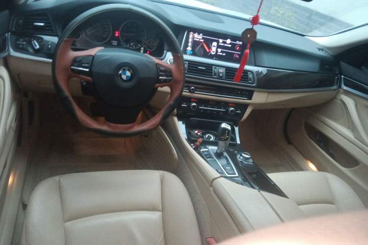 Used BMW 5 Series 2013 525Li Leading Model