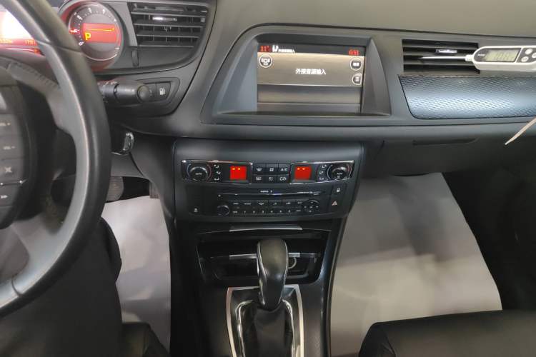 Used Citroen C5 2014 1.6T Automatic Luxury Model Audio And AC Panel