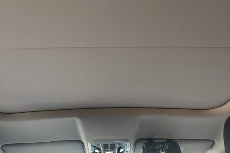 Used Wey VV5 2017 2.0T Ultra-Luxury Version
