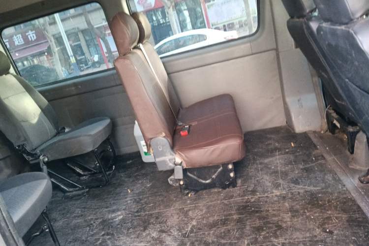 Used JAC Sunray 2022 2.0T Fuel-Efficient King PLUS Express Version Middle-Axis 7-Seater HFC4DB3-2E4