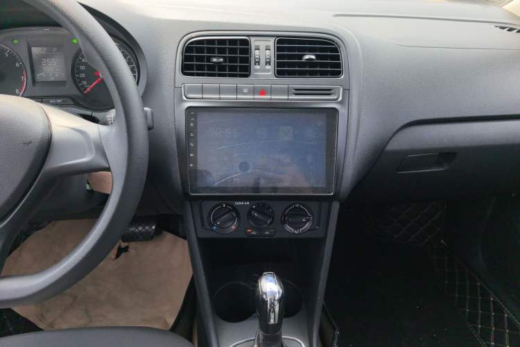 Used Volkswagen Polo 2016 1.4L Automatic Trendy Model Audio And AC Panel