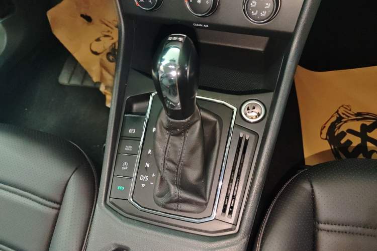 Used Volkswagen Lavida 2018 280TSI DSG Comfort Edition China V Standard Gear Lever