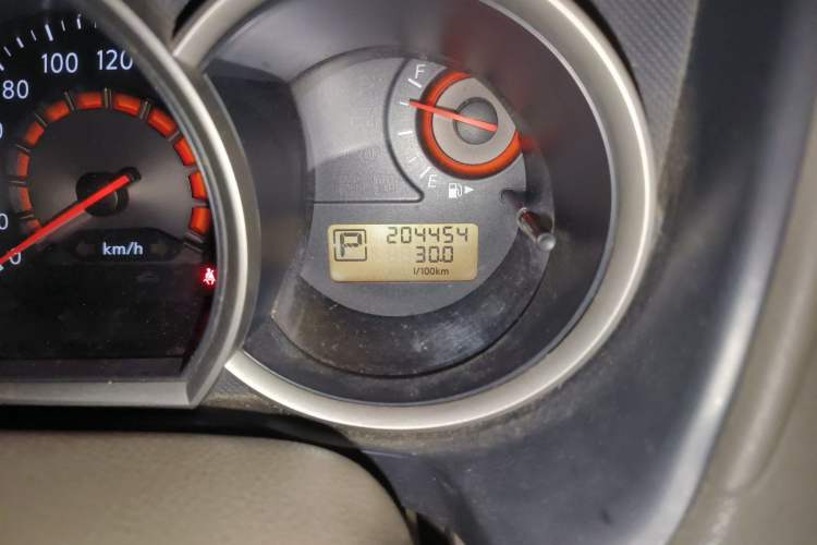 Used Nissan Sylphy 2012 Classic 1.6XE Automatic Comfort Edition Odometer Close Up
