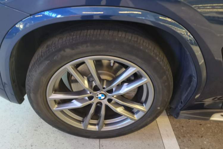 Used BMW X3 2020 xDrive28i M Sport Package Left Front Wheel Hub