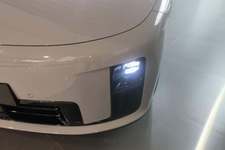 Used Li Auto Li Auto i8 2025 Model Standard Version