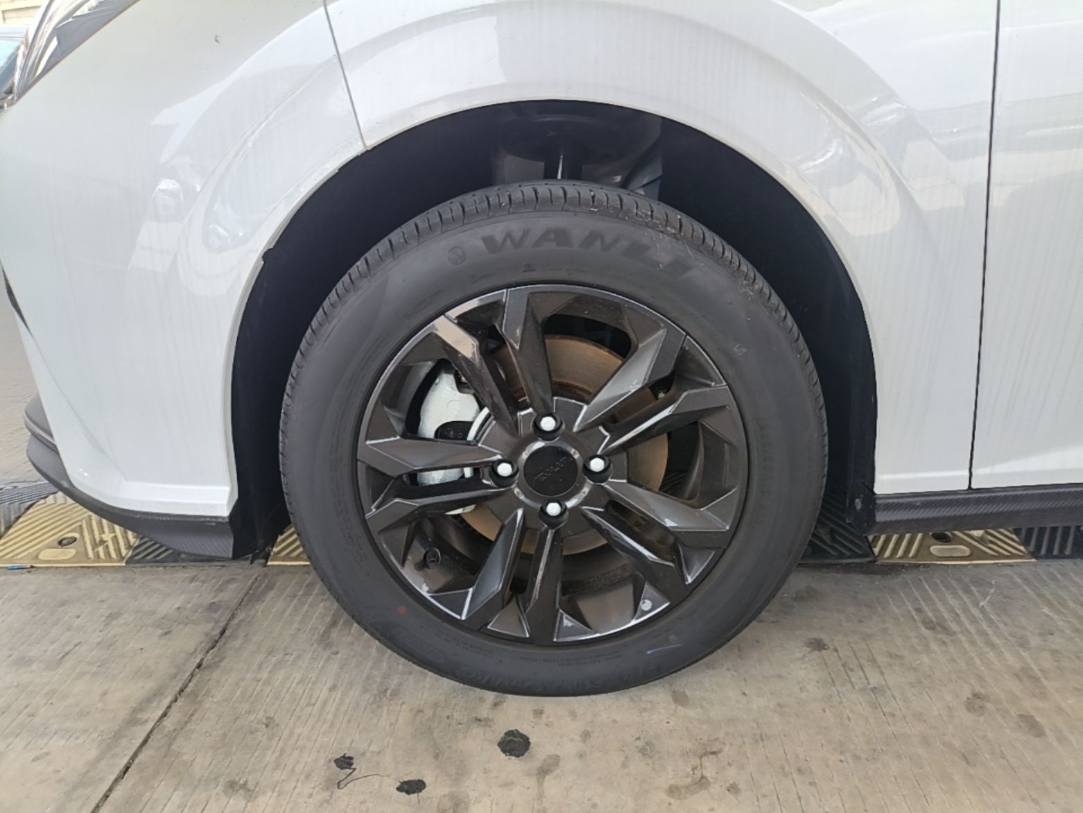 Dongfeng Aeolus Yixuan 2025 1.5L Automatic Luxury Version - Luxury — снимка 10