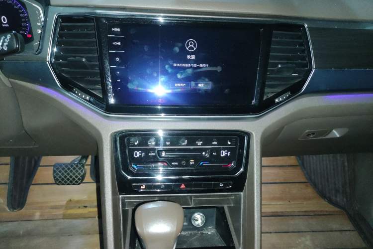 Used Volkswagen Viloran 2020 380TSI Prestige Edition
