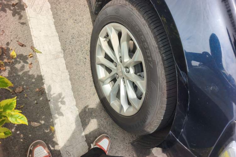 Used Buick LaCrosse 2021 552T Luxury Version Right Front Wheel Hub