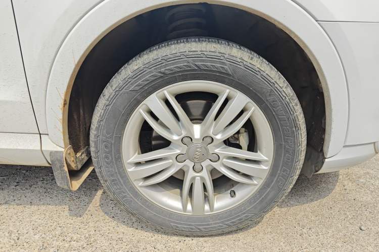 Used Audi Q3 2013 35 TFSI quattro Technology Edition Right Front Wheel Hub