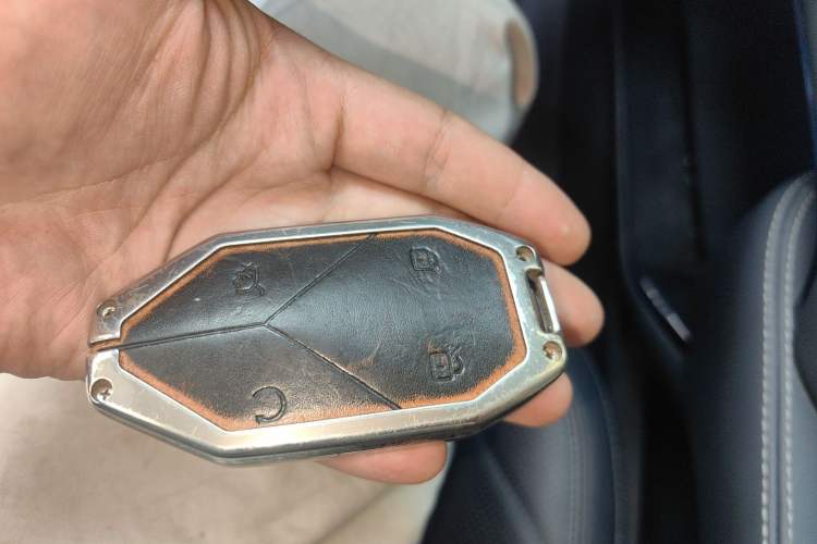 Used Formula Leopard 5 2023 Navigator Edition
