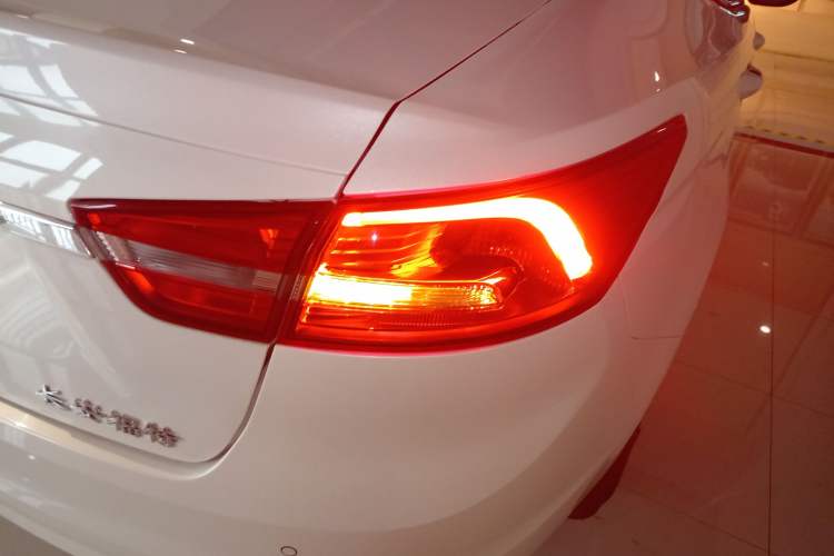 Used Ford Escort 2015 1.5L Automatic Fashion Model
