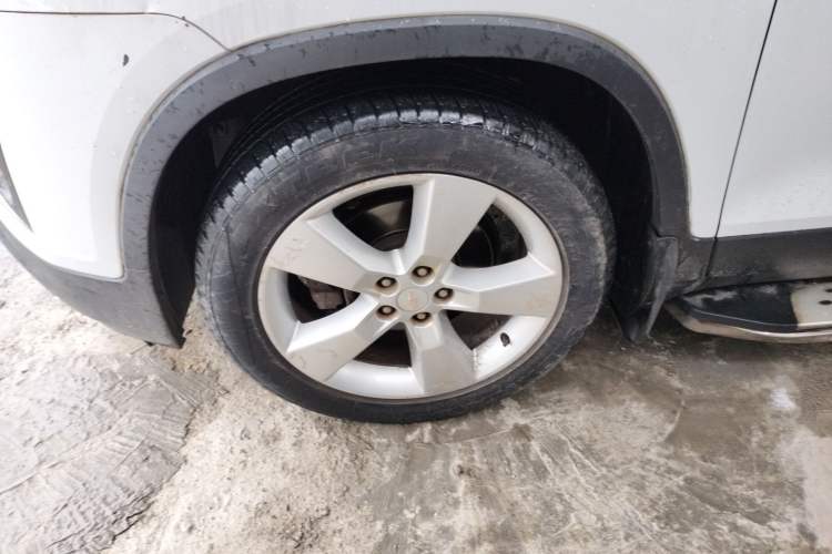 Used Chevrolet Trax 2014 1.4T Manual Two-Wheel Drive Comfort Model Exterior 2