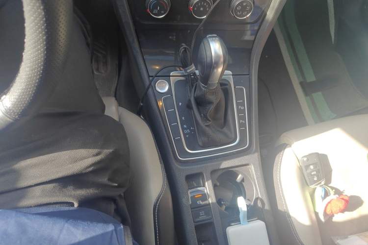 Used Volkswagen Golf 2017 230TSI Automatic Luxury Million-Vehicle Commemorative Edition