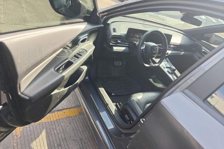 Used GAC Trumpchi EMPOW 2024 270T DCT Yingbao R-Style Edition
