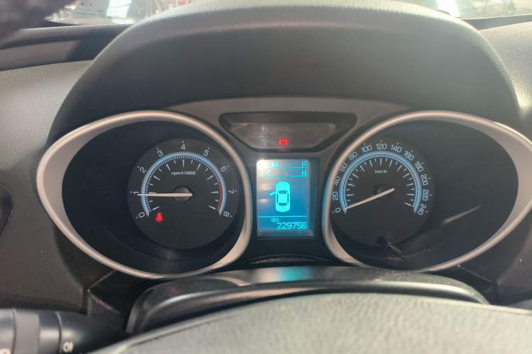 Used GAC Trumpchi GS5 2012 2.0L Manual Two-Wheel Drive Elite Edition Instrument Cluster
