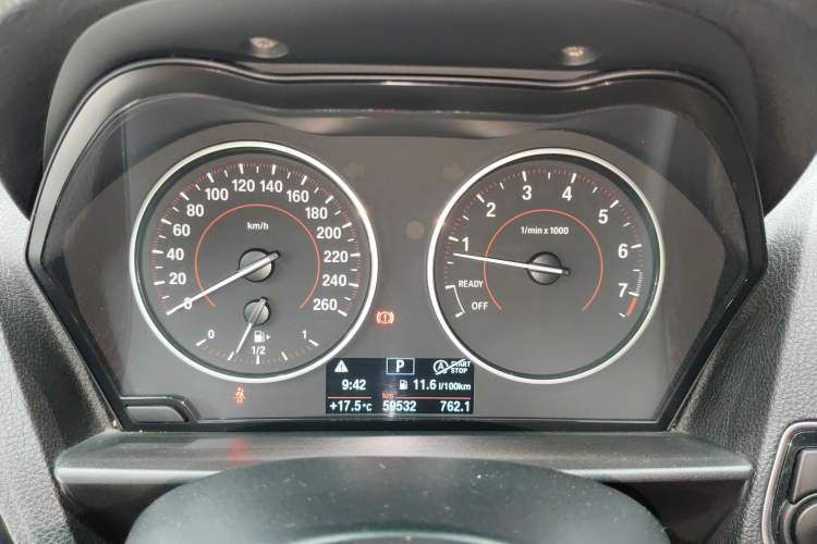 Used BMW 2 Series 2014 220i Sport Design Package
