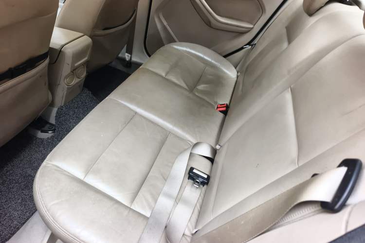 Used Ford Focus 2012 Sedan Classic 1.8L Automatic Fashion Edition