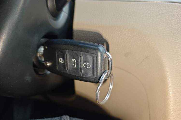 Used Volkswagen Bora 2014 1.6L Automatic Comfort Model Vehicle Key