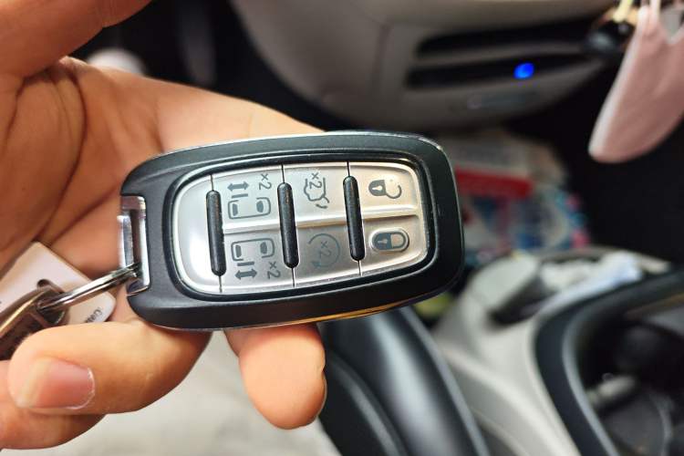 Used Chrysler Grand Voyager 2017 3.6L Premium Edition
