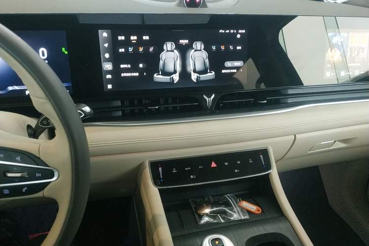 Used VOYAH Dream 2024 PHEV Ultra-Long Range Flagship Edition
