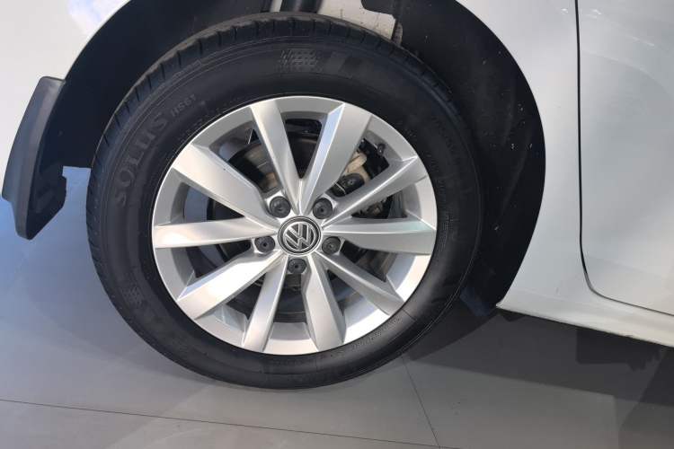 Used Volkswagen Bora 2020 1.5L Automatic Comfort Model Right Rear Wheel Hub
