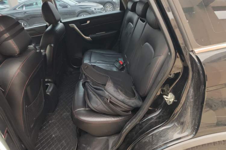 Used Haval H6 2014 Sport Version 1.5T Manual Two-Wheel Drive Elite Edition Left Rear Seat