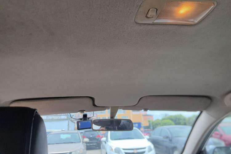 Used BYD F3 2012 Energy-Saving Model 1.5L Manual Comfort Version Headliner