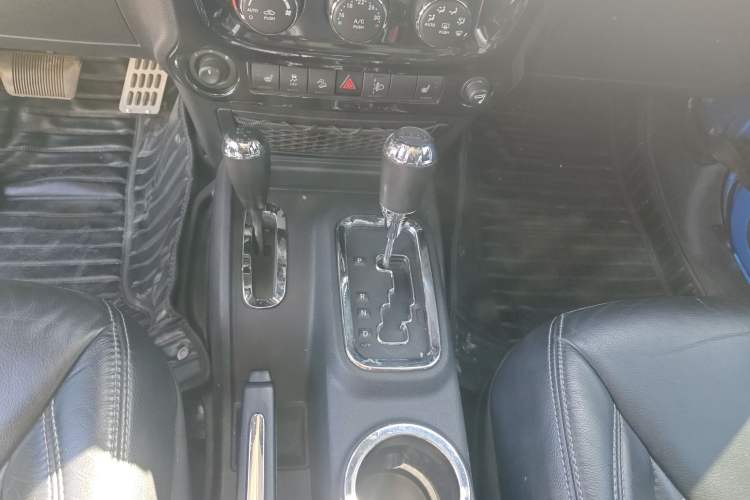 Used Jeep Wrangler 2017 3.0L Sahara Four-Door Comfort Edition
