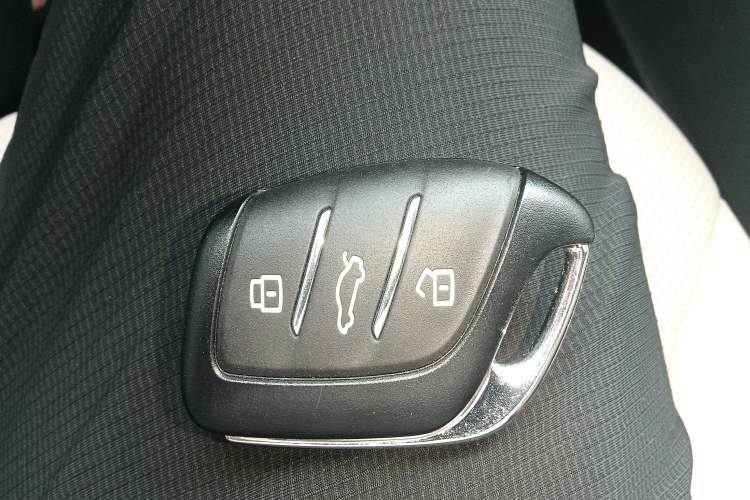 Used Roewe D7 2023 DMH 125km Excellence Edition Interior 1