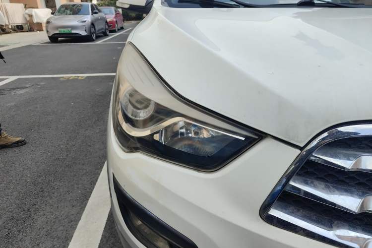 Used Haima S5 2016 1.6L Manual Luxury Tech Edition Right Front Headlight