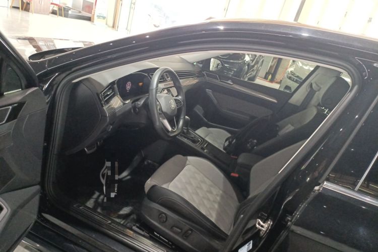 Used Volkswagen Magotan 2023 2 Million Units Limited Edition 330TSI DSG Leading Version Driver Seat