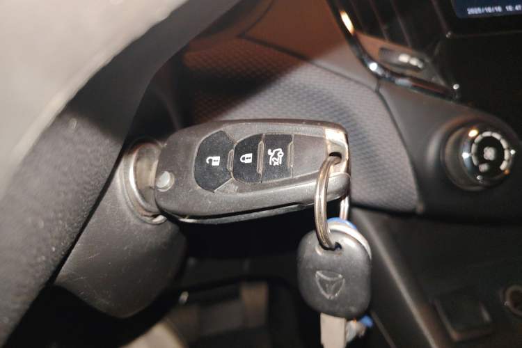 Used Chevrolet Cruze 2018 Redline 320 Automatic Pioneer Edition Vehicle Key